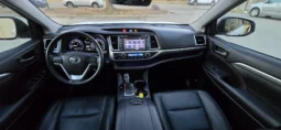 
										2019 Toyota Highlander Hybrid Limited AWD – 7 Passenger SUV full									