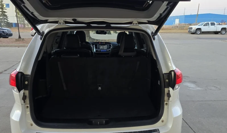 
								2019 Toyota Highlander Hybrid Limited AWD – 7 Passenger SUV full									