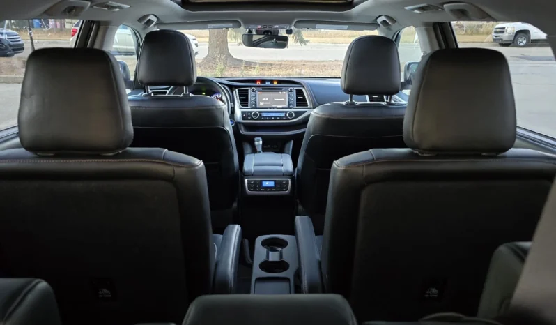 
								2019 Toyota Highlander Hybrid Limited AWD – 7 Passenger SUV full									