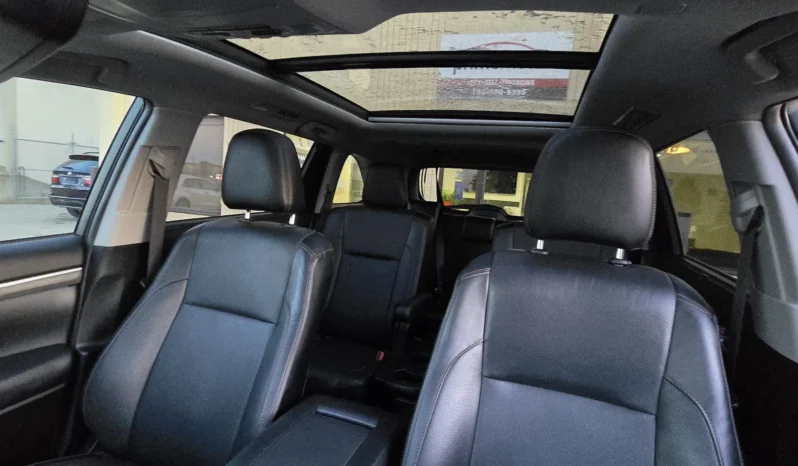 
								2019 Toyota Highlander Hybrid Limited AWD – 7 Passenger SUV full									