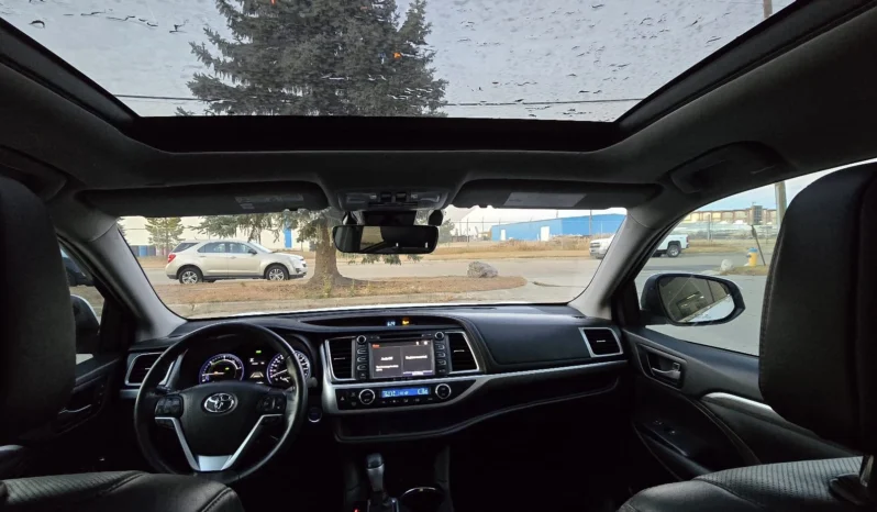 
								2019 Toyota Highlander Hybrid Limited AWD – 7 Passenger SUV full									