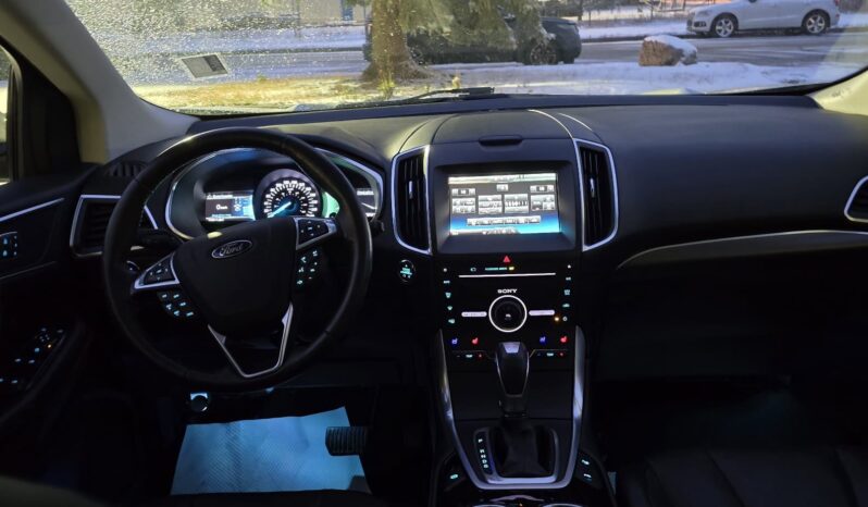 
								2015 Ford Edge Titanium AWD • 3.5L V6 • Panoramic Roof • No Accidents full									
