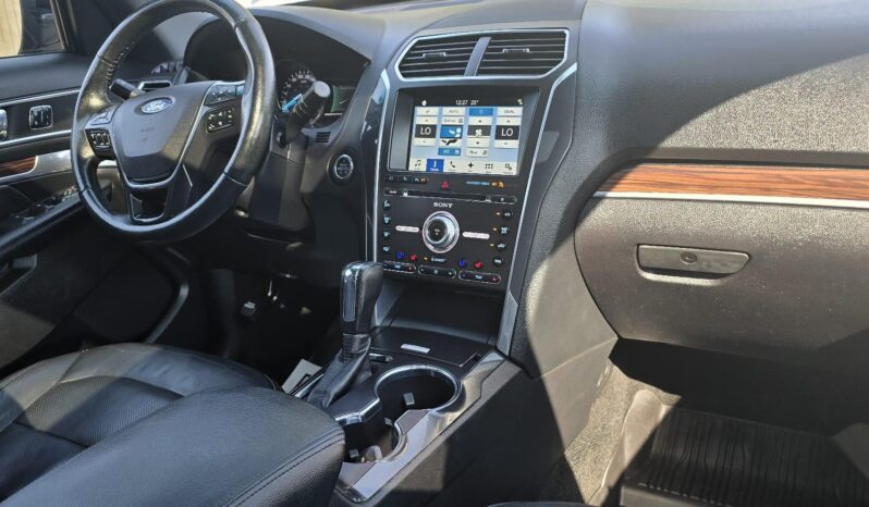 
								2017 Ford Explorer Limited 4WD 3.5L V6 7-Passenger SUV full									