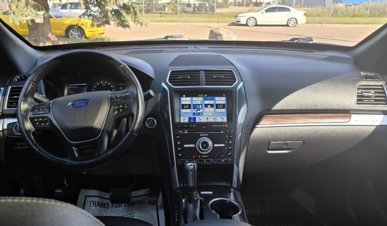 
								2017 Ford Explorer Limited 4WD 3.5L V6 7-Passenger SUV full									