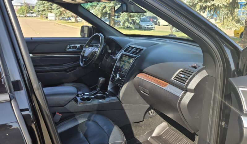 
								2017 Ford Explorer Limited 4WD 3.5L V6 7-Passenger SUV full									