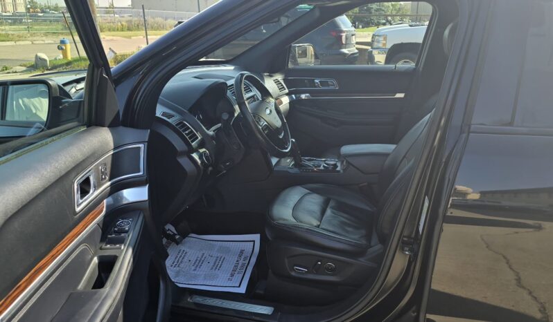 
								2017 Ford Explorer Limited 4WD 3.5L V6 7-Passenger SUV full									