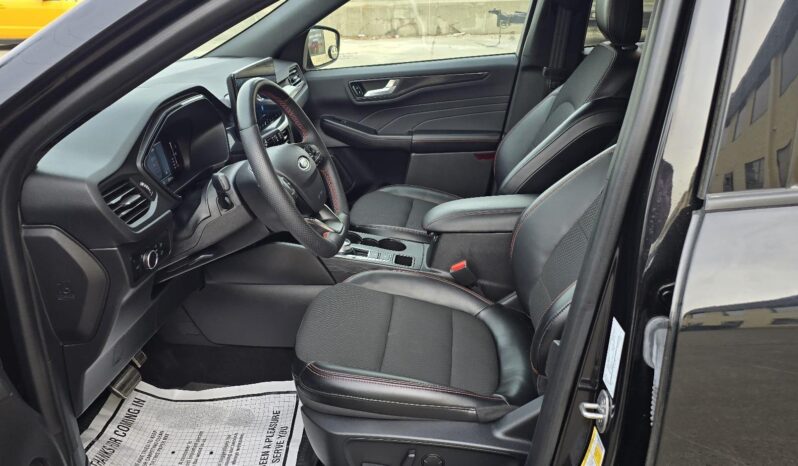 
								2024 Ford Escape ST-Line AWD • 1.5L EcoBoost • Low KM • Priced to Reflect Claim full									