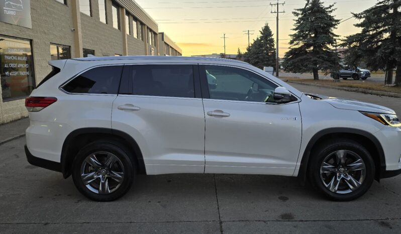 
								2019 Toyota Highlander Hybrid Limited AWD 7-Passenger full									