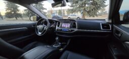 
										2019 Toyota Highlander Hybrid Limited AWD 7-Passenger full									