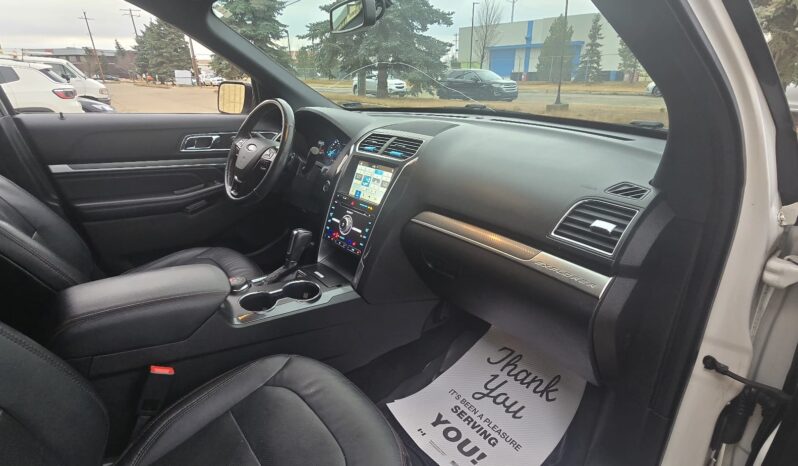 
								2017 Ford Explorer Sport 4WD • 3.5L Twin-Turbo • 6-Passenger SUV full									