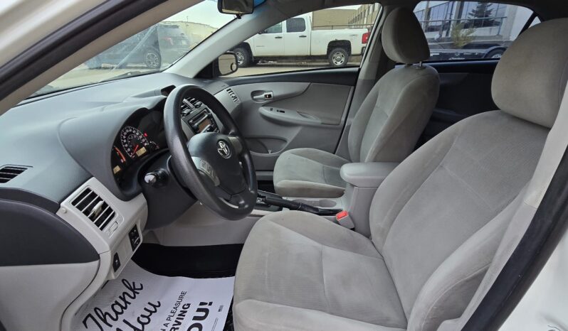 
								2012 Toyota Corolla CE • 1.8L • Automatic • Reliable Sedan full									