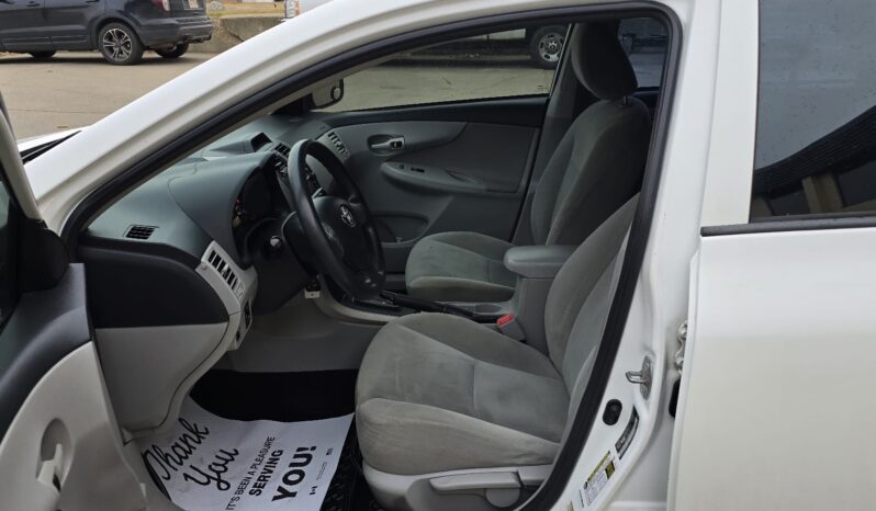 
								2012 Toyota Corolla CE • 1.8L • Automatic • Reliable Sedan full									