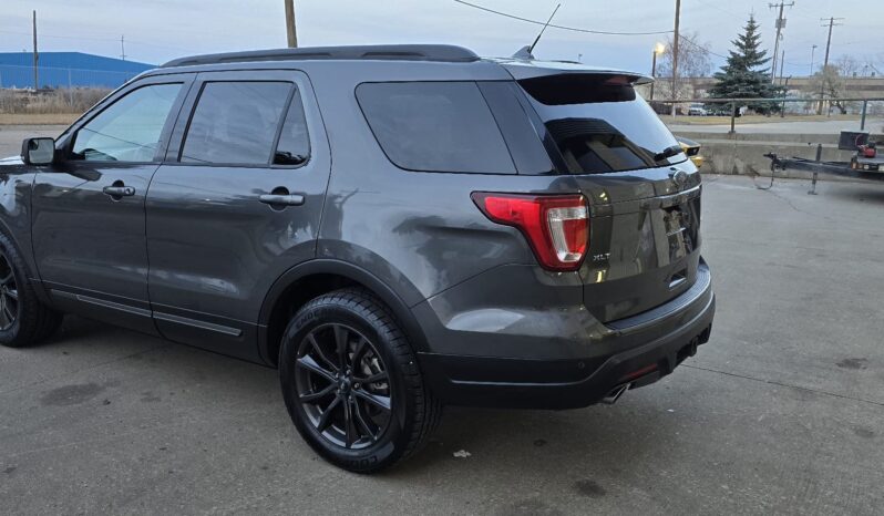 
								2018 Ford Explorer XLT 4WD V6 Leather 6-Passenger full									