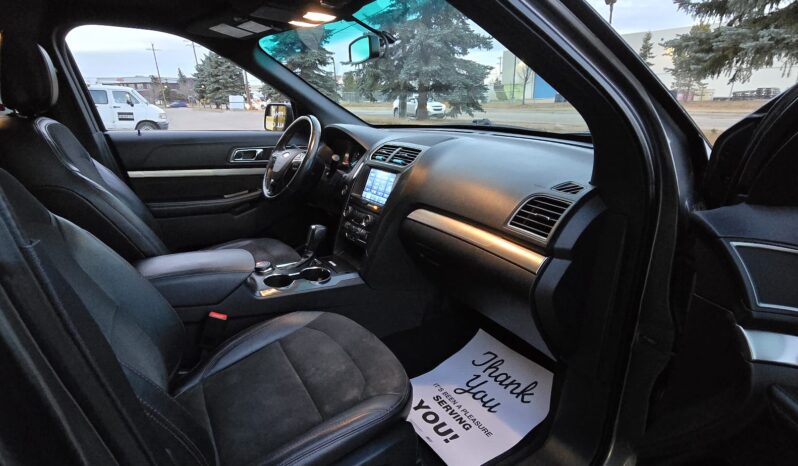 
								2018 Ford Explorer XLT 4WD V6 Leather 6-Passenger full									